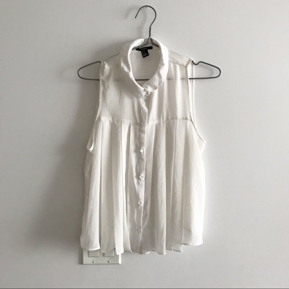 White blouse - Picture 1 of 10